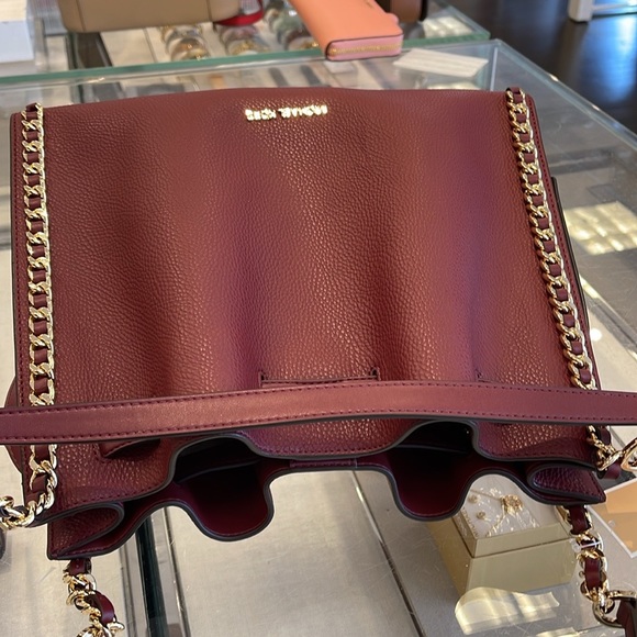 MICHAEL KORS
Mina Large Chain Shoulder Tote Bag
Dark Cherry 
NWT - Picture 14 of 16